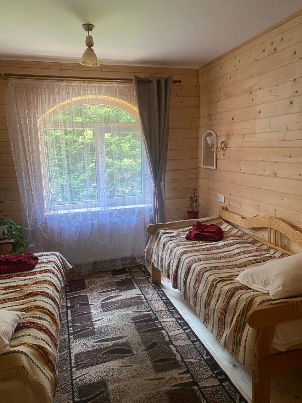 Садиба Nad Prutom Yaremche Exterior photo